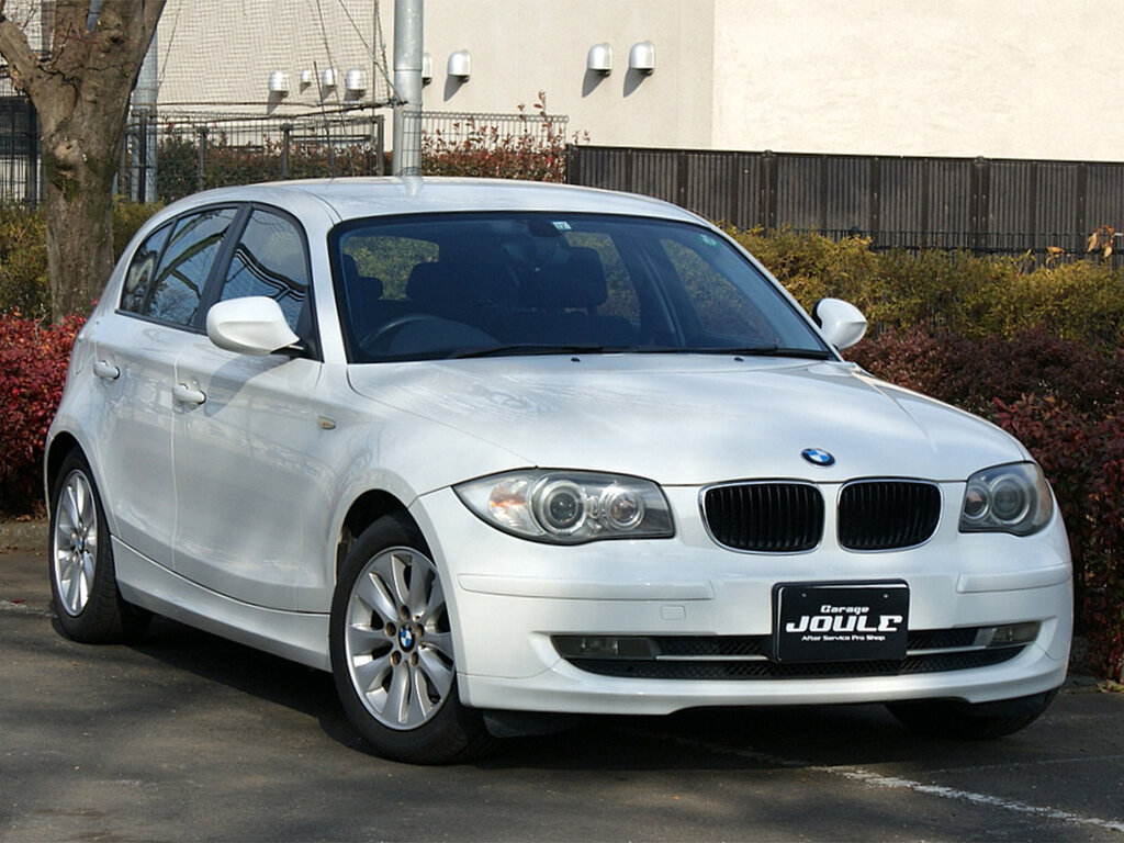 BMW 1-Series (UD20, UD30, UE16) 1 поколение, рестайлинг, хэтчбек 5 дв. (05.2007 - 09.2011)
